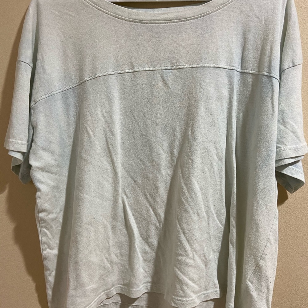 Tee shirt